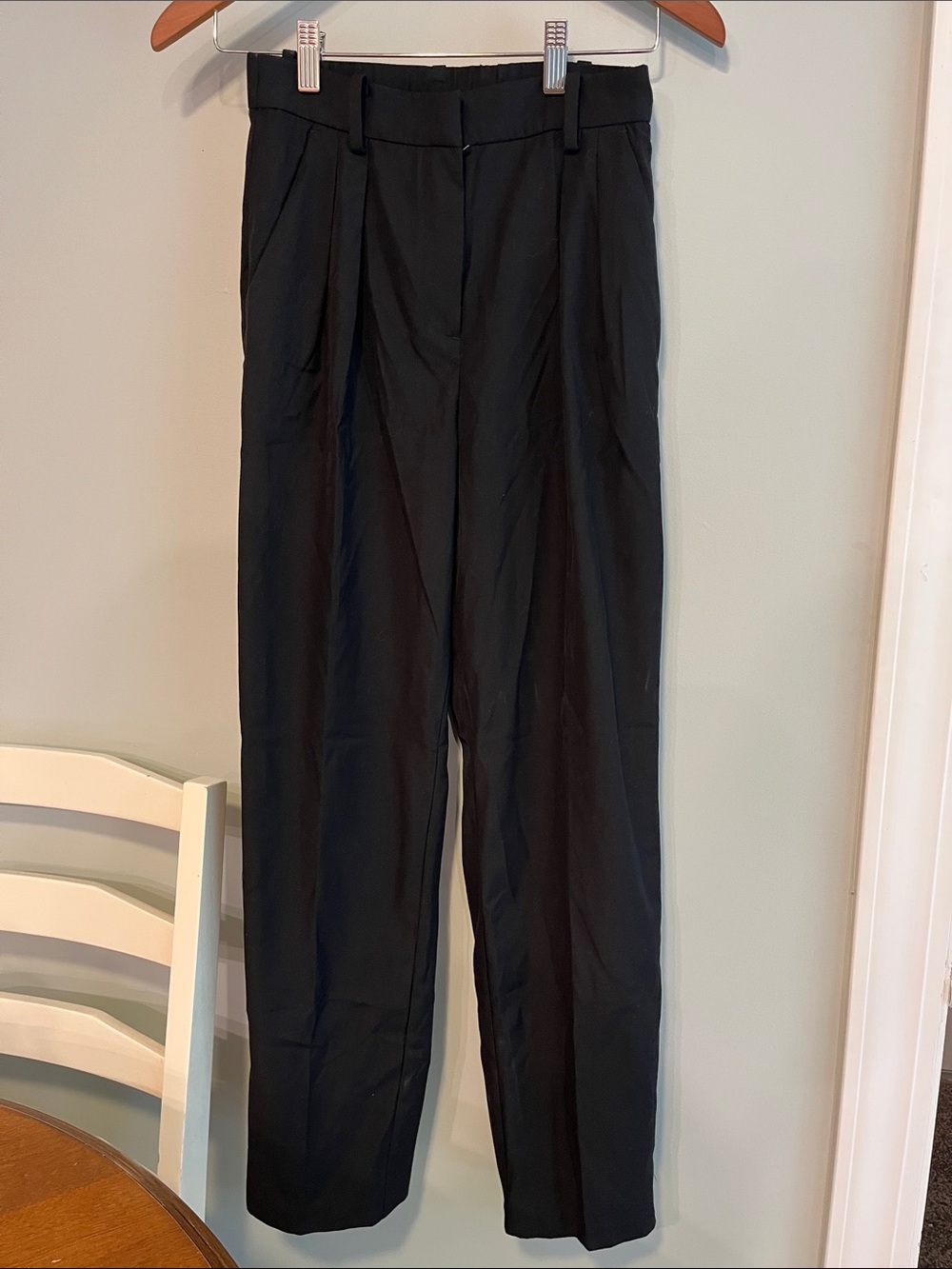 H&M Black women’s size 2 Trousers NWT